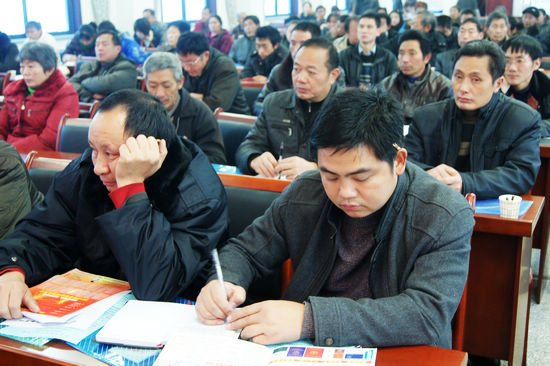 “阳光工程”温暖太伏农民群众(图2) “阳光工程”温暖太伏农民群众(图2)