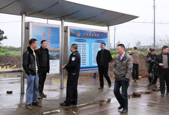 泸州市安全生产联合检查组对叙永开展重点检查(图3) 泸州市安全生产联合检查组对叙永开展重点检查(图3)