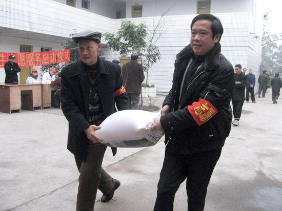 胡市镇：节前敬老倡风尚(图3)