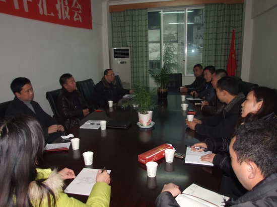 叙永县纪委书记江滨到落卜镇走访调研(图1) 叙永县纪委书记江滨到落卜镇走访调研(图1)
