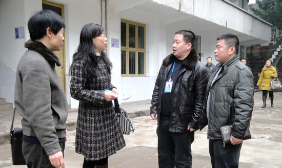 纳溪教育局顺利接受泸州市教育局年终教育目标检查(图1)