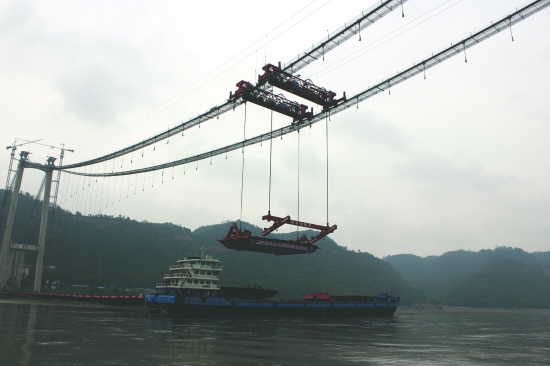 宜宾南溪长江大桥开始吊装桥面&nbsp;预计年底投用(图1)
