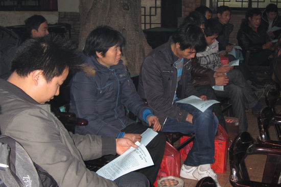 叙永交警备战"春运"&nbsp;深入客货运企业开展宣传活动(图2)