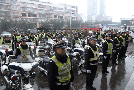 春运第一天&nbsp;泸州隆重举行春运启动仪式(图2)