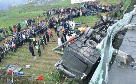 贵州毕节路段冰雪严重&nbsp;返泸客车请走渝黔高速(图3)