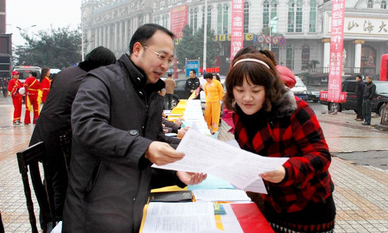 龙马潭区城乡环境综合治理掀高潮&nbsp;干干净净迎春节(图3)