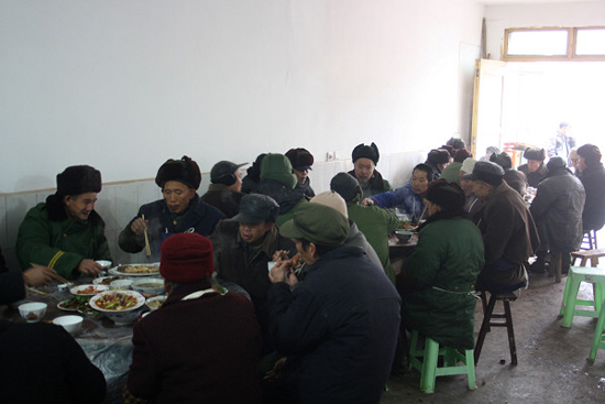 龙车镇：敬老院里春意浓(图3)