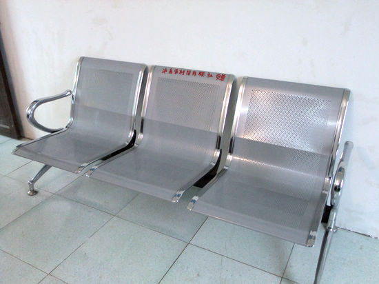 泸县信用联社帮扶牛滩基层建设(图2)