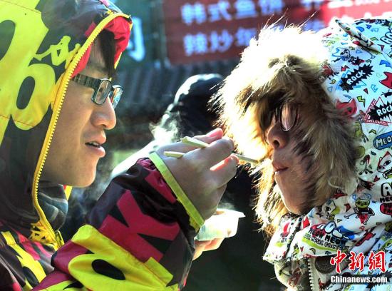 国人别样方式开启“龙年”大幕(图1)