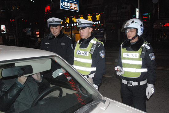 泸州交警&nbsp;大查酒驾(图2)