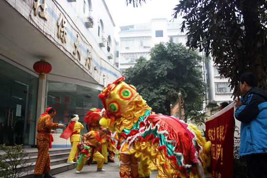 龙车镇：狮舞贺新春&nbsp;宏扬特色文化促发展(图2)