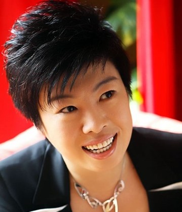 于丹出席宜宾早茶节新闻发布会(图2) 于丹出席宜宾早茶节新闻发布会(图2)