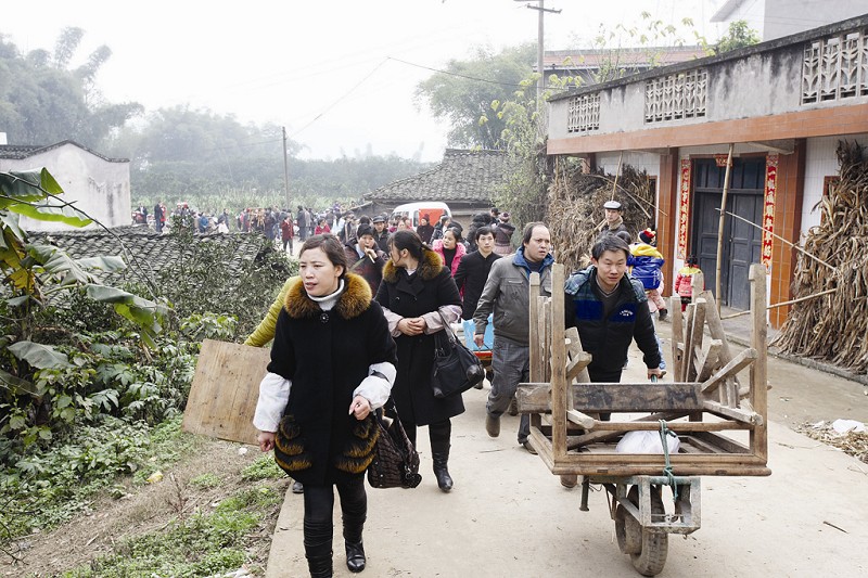 求吉利保平安&nbsp;龙年到宜宾江南镇吃龙肉(图2)