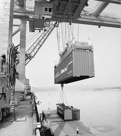 大产业 构建泸州经济新格局(图1) 大产业 构建泸州经济新格局(图1)