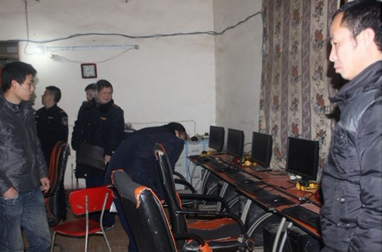 二郎镇工商公安齐出击&nbsp;取缔不良“黑网吧”(图1)