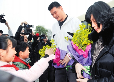 “姚叔叔”乐山开班会&nbsp;描绘新校园(图1)