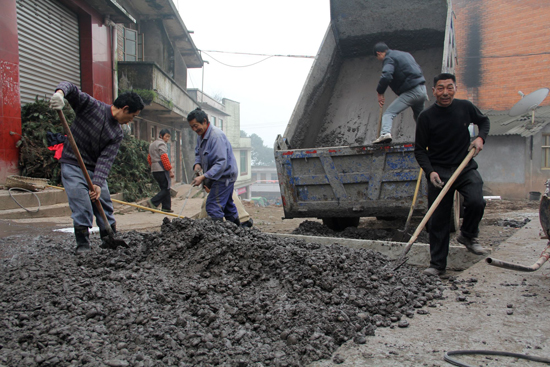 龙车镇:硬化街道 推进中心村环境治理(图1) 龙车镇:硬化街道 推进中心村环境治理(图1)