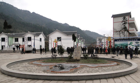 赤水镇：组织干群外出学习新农村建设经验(图5)