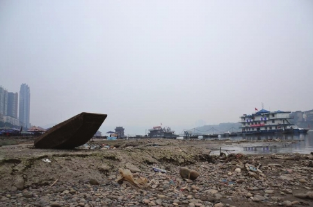 0.02米&nbsp;长江泸州段逼近0水位&nbsp;船舶被迫停运(图1)