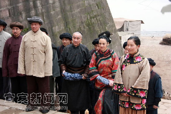 电视剧《热血码头》南溪开拍&nbsp;计春华当“袍哥”(图4)