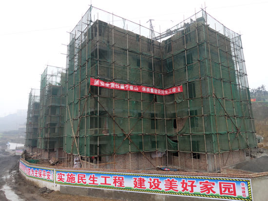 落卜镇：重点推进民生工程&nbsp;下岗职工年内迁新居(图1)