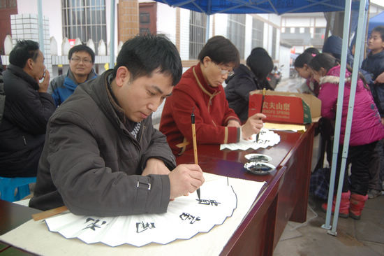 江阳区“踏青节”开幕 掀起酒城近郊旅游热(图15) 江阳区“踏青节”开幕 掀起酒城近郊旅游热(图15)