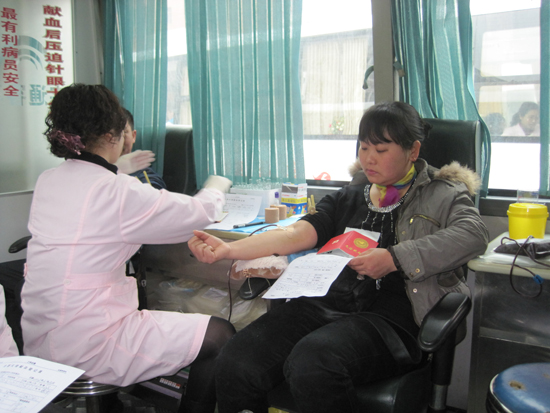 牛滩镇:无偿献血 奉献爱心(图2) 牛滩镇:无偿献血 奉献爱心(图2)