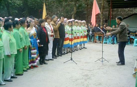 叙永老人歌舞娱乐文明迎“三八”(图1)