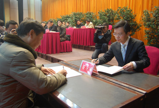 泸县发力&nbsp;“瞄准”国家级卫生县城、省级园林县城(图6)