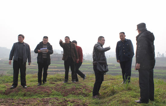 泸州市泸县喻寺镇：大兴农田水利建设促春耕(图1)