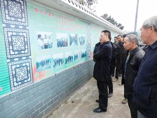大桥镇:参观先进新农村示范片 "取经"新农村建设(图4) 大桥镇:参观先进新农村示范片 "取经"新农村建设(图4)