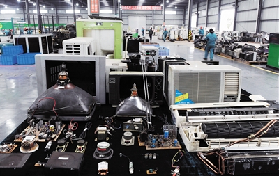 走基层&nbsp;听民声&nbsp;内江昔日牛棚子“变脸”(图1)