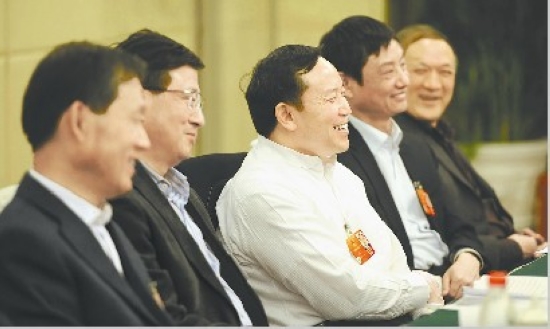 两会代表议：大学生&nbsp;&nbsp;农民工等均可申请保障房(图1)