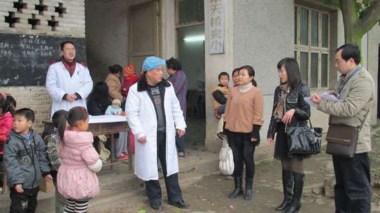 通滩镇开展疫苗强化免疫查漏补种工作督查(图1) 通滩镇开展疫苗强化免疫查漏补种工作督查(图1)