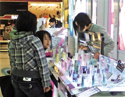 三八节，甜城引燃“她经济”(图1)