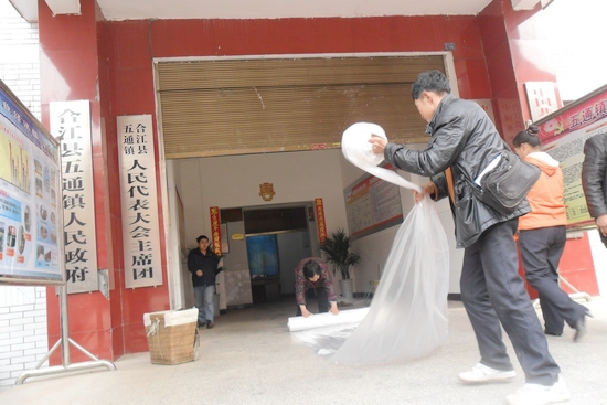 五通镇:高规格打造万亩高粱示范基地(图4) 五通镇:高规格打造万亩高粱示范基地(图4)