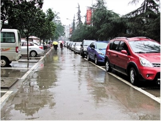 内江:让城市交通更平安更畅通(图2) 内江:让城市交通更平安更畅通(图2)