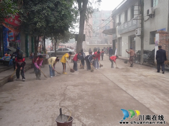 奇峰镇：爱心献社会&nbsp;真情暖人心(图2)