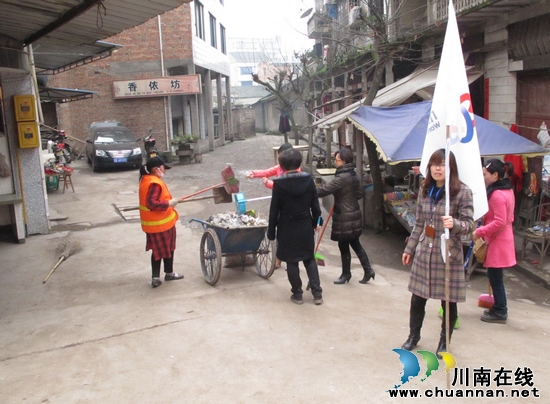 奇峰镇：爱心献社会&nbsp;真情暖人心(图3)