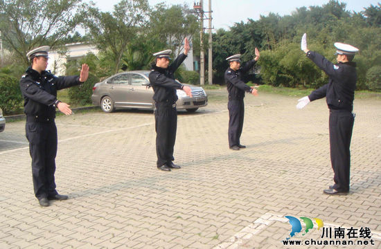 隆纳高交大队从培训入手&nbsp;加强交通协管员管理(图2)