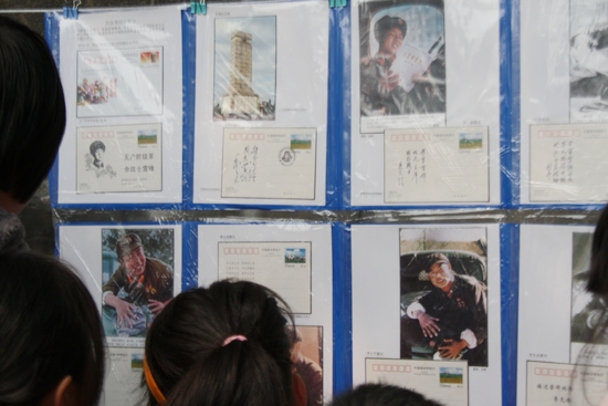 罗汉中学:"红色邮展"进校园&nbsp;"雷锋精神"代代传(图3)