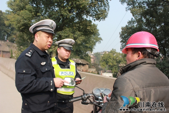 叙永交警：躲避电子监控&nbsp;无牌车难逃交警法网(图1)