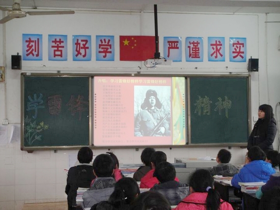 立石镇：又掀起“学习雷锋好榜样”的风潮(图4)