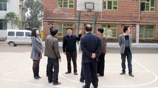 泸州:江阳区区长付小平到通滩镇调研农业发展工作(图3)