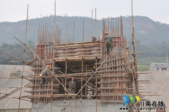 泸州川渝码头建设进展快(图2)