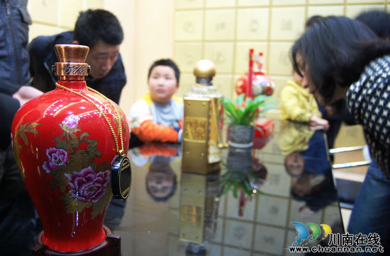 “中国白酒金三角”2012酒博会开展(图16)