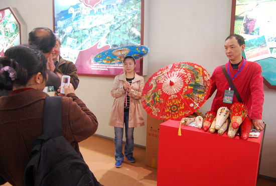 “中国白酒金三角”2012酒博会开展(图19)