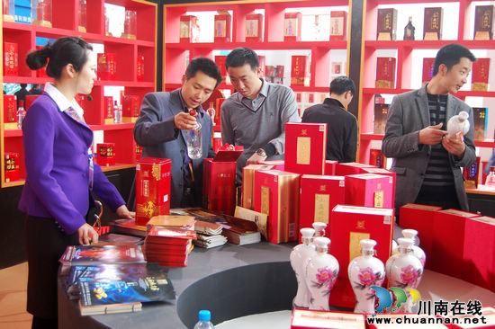 “中国白酒金三角”2012酒博会开展(图17)