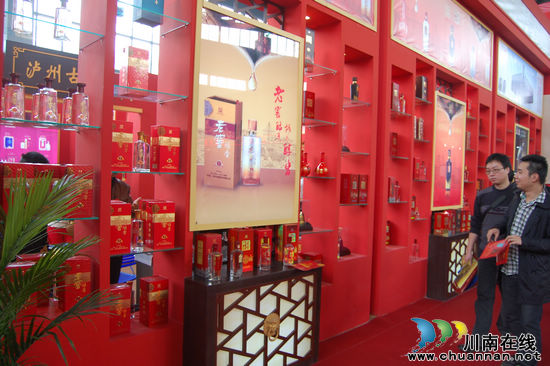 “中国白酒金三角”2012酒博会开展(图7)