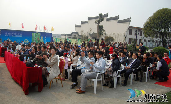 赖公封坛酒成中国艺术收藏家协会唯一指定收藏酒(图4)
